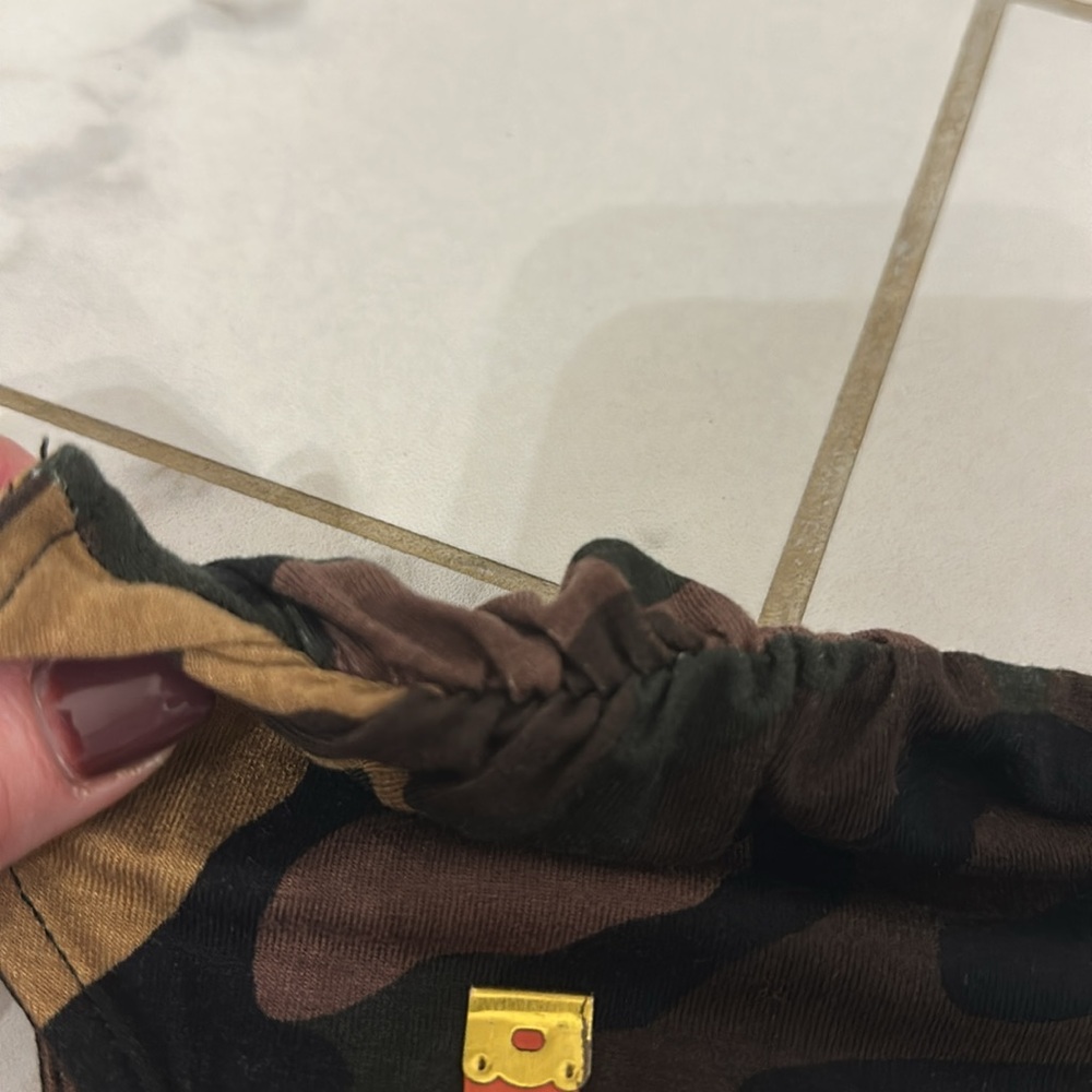 Bar III Sleevless camo elastic waist top - Picture 4 of 5